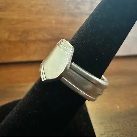 Silverware Ring - Picture 4 of 15